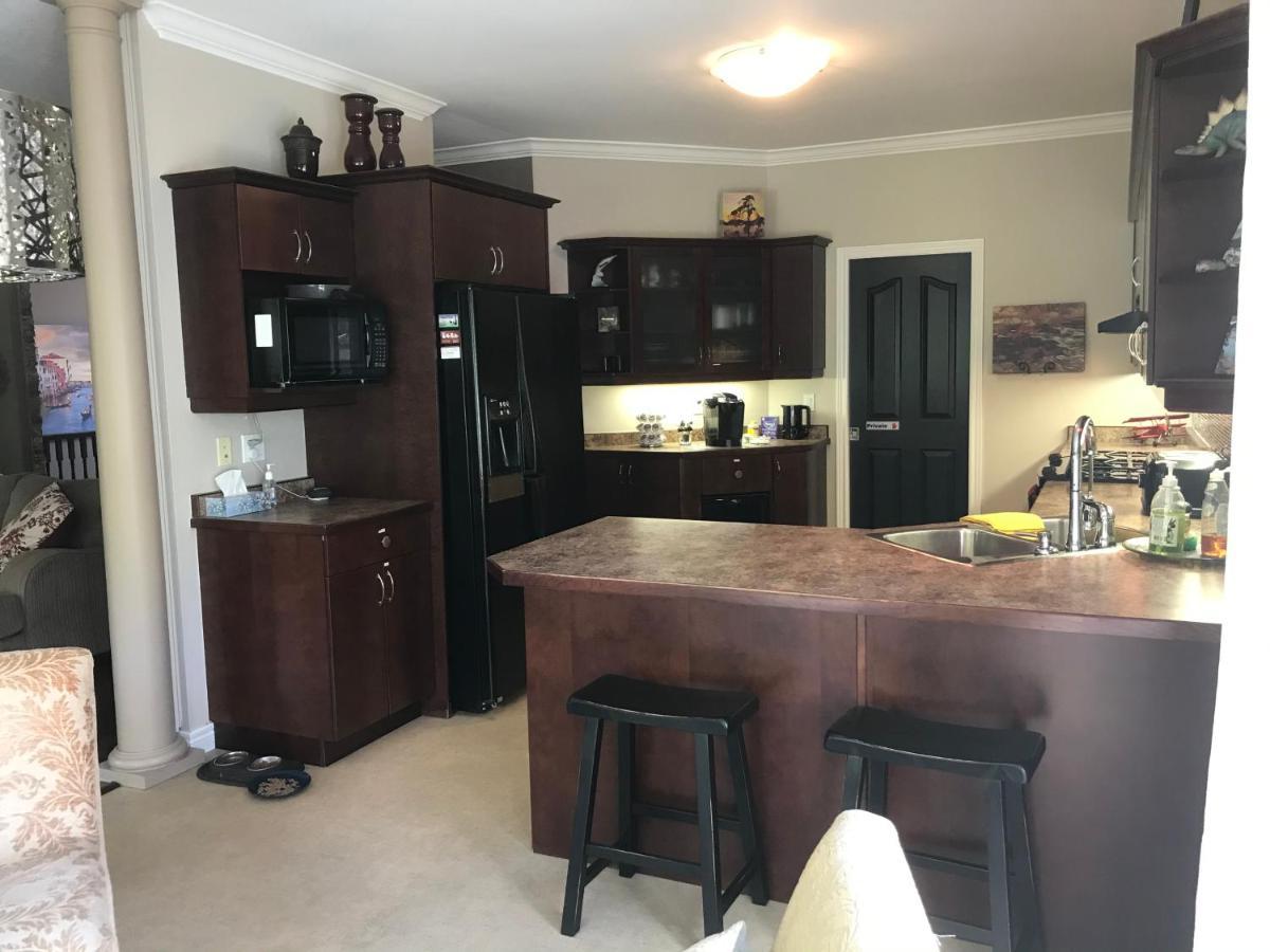 Cozy Luxury On The Thames In Ontario! Apartment Лондон Екстериор снимка
